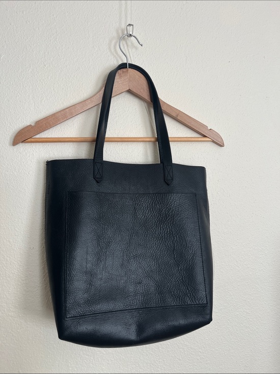 Madewell Handbags - Black Madewell 100% Leather Convertible Tote Bag